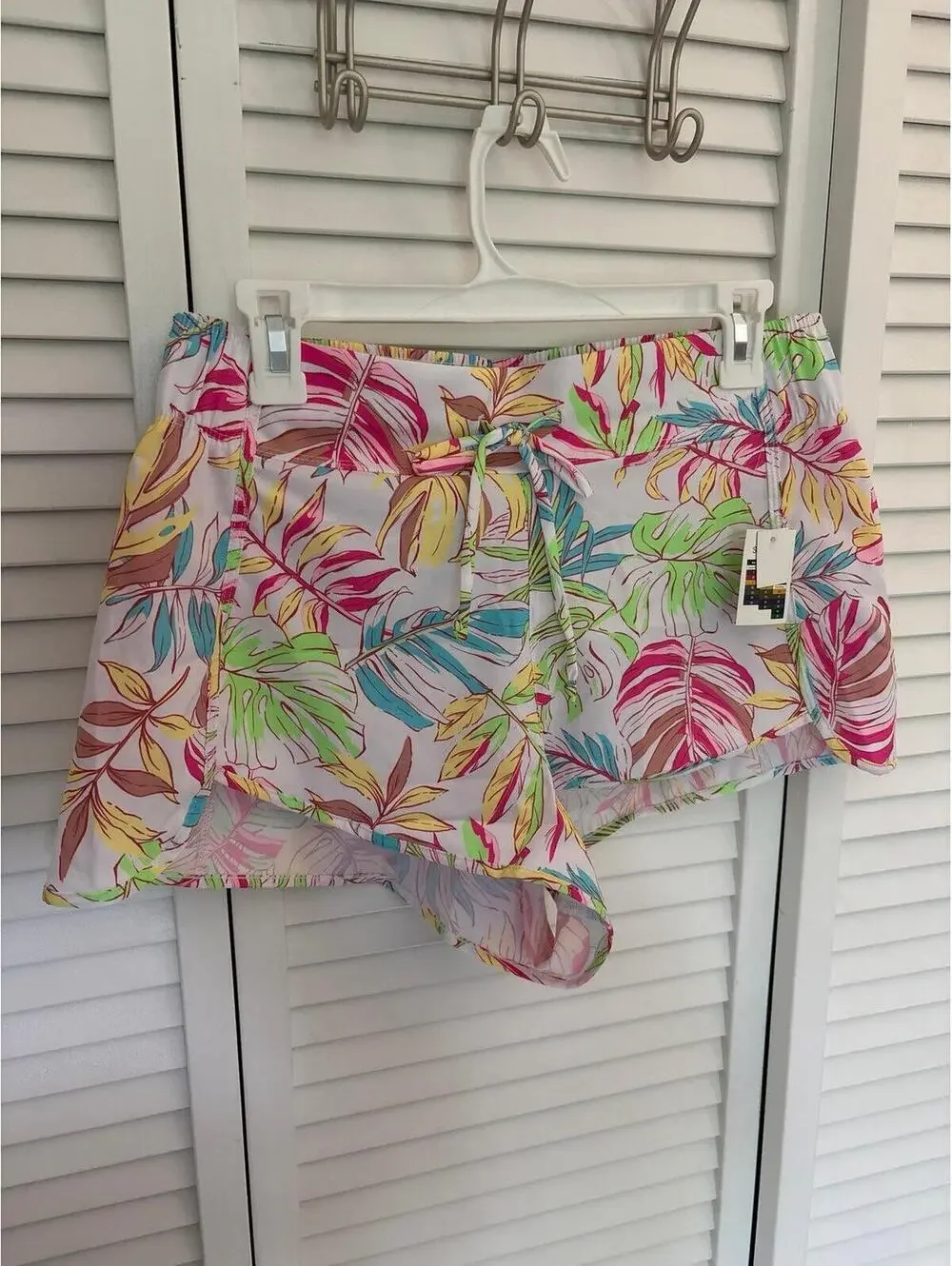 No Boundaries swim shorts cover ups Junior’s Lg